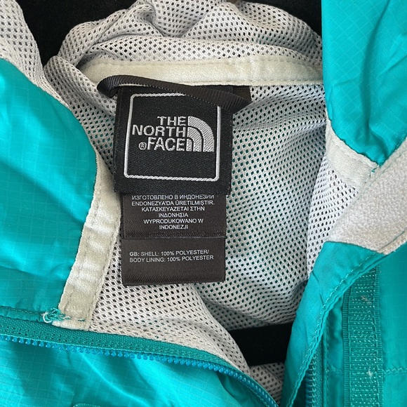 The North Face windbreaker/ rain jacket size XS in EUC beautiful color - Picture 6 of 8